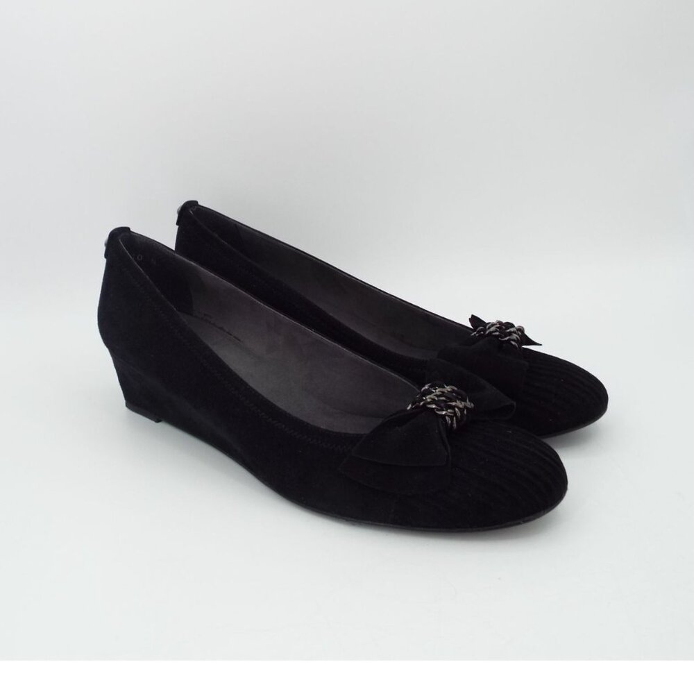 Stuart Weitzman Pleats Black Suede Wedge with Chain Bow Size 10N Narrow